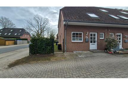 Gepflegtes Endreihenhaus mit eingezäuntem Garten und Carpot - Uetersen