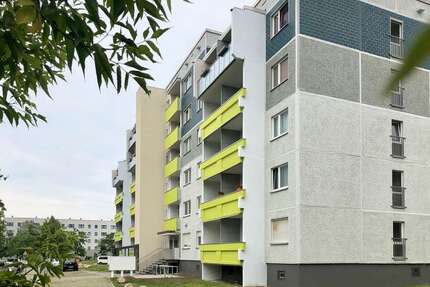 Wohnung zum Mieten in Halle 244,00 € 34.48 m²
