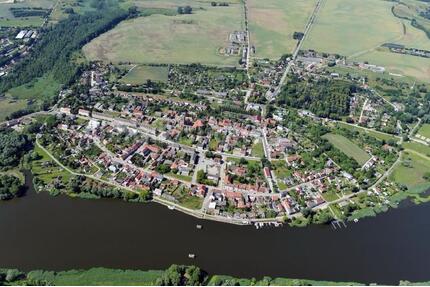 3 Raum Wohnung im Erdgeschoss - 520,00&nbsp;EUR Kaltmiete, ca.&nbsp; 75,00&nbsp;m&sup2; in Gartz (Oder) (PLZ: 16307)