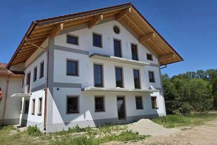 Wohnung zum Mieten in Halfing 1.500,00 € 125 m²