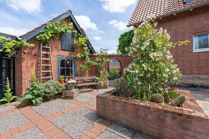 Haus zum Kaufen in Gehrden 850.000,00 € 236 m²