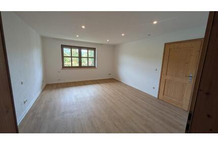 3-Zimmer Mietwohnung im 4-Parteienhaus - Neumarkt-Sankt Veit