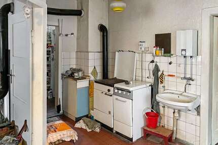 Haus zum Kaufen in Unterloquitz 29.900,00 € 238.56 m²