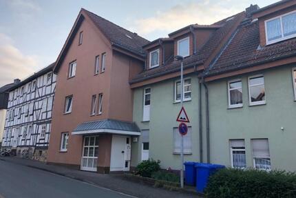 freiwerdende schöne 2 ZKB Wohnung mit Balkon in der Altstadt von Korbach - Stellplatz möglich ( KB-BuS11-2L )
