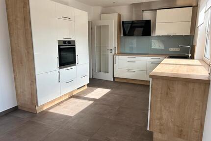 Moderne 3-Zimmer-Wohnung mit Balkon in ruhiger Lage - Illertissen