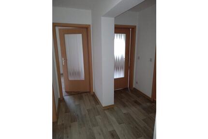 3- Zimmerwohnung im Grünen - 440,00&nbsp;EUR Kaltmiete, ca.&nbsp; 72,73&nbsp;m&sup2; in Bischofswerda (PLZ: 01877)