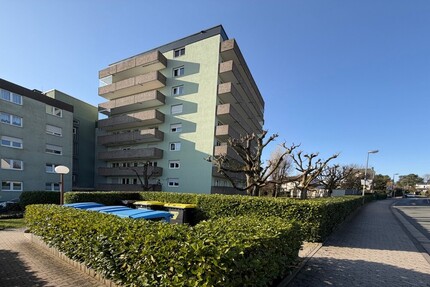 Kronberg: Große 4-Zimmer-Eigentumswohnung in Feldrandlage
