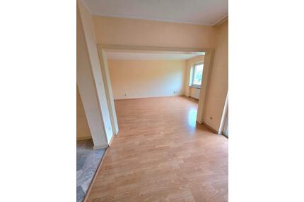 3 Zimmer Wohnung - 881,00&nbsp;EUR Kaltmiete, ca.&nbsp; 78,00&nbsp;m&sup2; in Husum (PLZ: 25813)