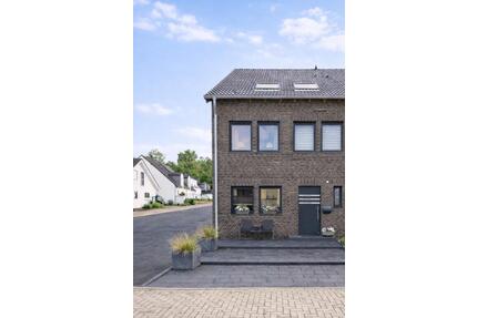 Modernes & gepflegtes EFH Bj. 2017 mit Garten - Eschweiler