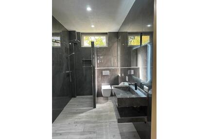 Mitwohnung 4 Zimmer mit Wintergarten Neu Renoviert Badezimmer - Diemelsee