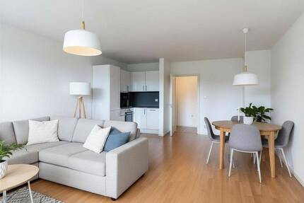 Moderne 2-Zimmer-Wohnung mit Balkon in grüner und zentraler Lage vor den Toren der Altstadtinsel! - Lübeck St. Gertrud
