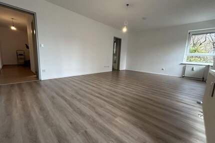 Wohnen im Grünen auf 62 Qm mit bester Infrastruktur. - München Allach-Untermenzing