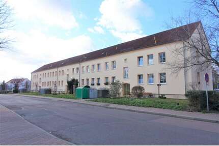 Wohnung zum Mieten in Braunsbedra 328,00 € 50.22 m²