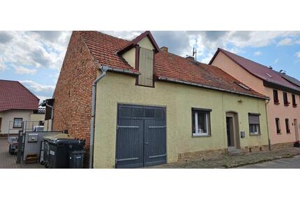 Einfamilienhaus mit kl. Garten als Kapitalanlage o. Eigennutzung - An der Schmücke
