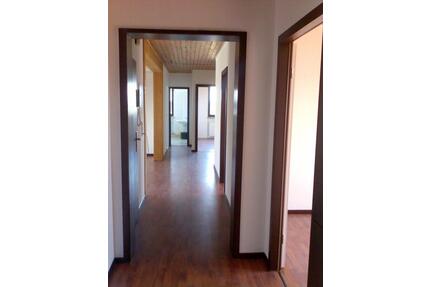 Große, sonnige 3,5 Zi. Whg mit zwei Bädern in Hemmingen Devese