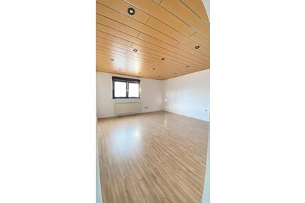 Lichtdurchflutete 95 m² 3ZKB direkt bezugsfertig - Püttlingen