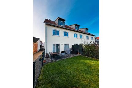 Ohne Makler - neuwertiges Reihenendhaus zu verkaufen - Münster (Hessen)