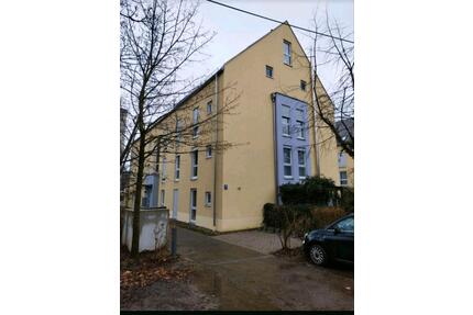 3-Zimmer-Wohnung mit Garten 150 qm in München, Moosach