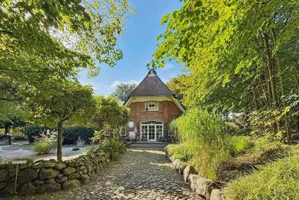 Haus zum Kaufen in Witzhave 1.590.000,00 € 680.44 m²