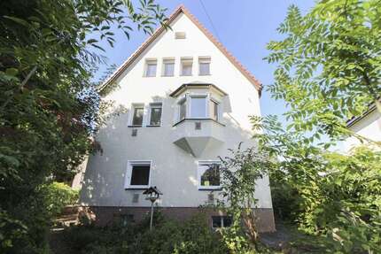 Haus zum Kaufen in Stuttgart 980.000,00 € 204.18 m²