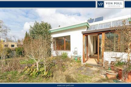 Freistehender Bungalow mit großzügigem Grundstück und Photovoltaik in Zehlendorf - Berlin