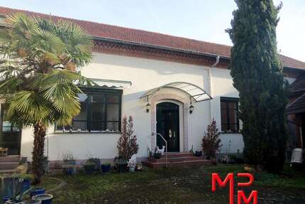 Haus zum Mieten in Rheinstetten - Mörsch 1.990,00 € 180.5 m²