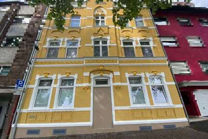 Haus zum Kaufen in Bergisch Gladbach 1.700.000,00 € 464 m²