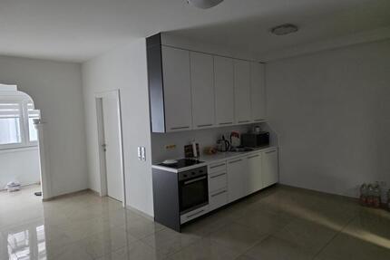 Wohnung in Metzingen - 690,00&nbsp;EUR Kaltmiete, ca.&nbsp; 55,00&nbsp;m&sup2; in Metzingen (PLZ: 72555)