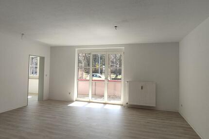 Schöne, renovierte 4-Zimmer-Wohnung mit Balkon! - Plauen Alt Chrieschwitz