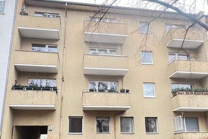 Bezugsfrei - ruhige Seitenstraße - mit Stellplatz - nah an der FU - Berlin Steglitz