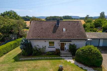 Haus zum Kaufen in Lage 290.000,00 € 138.16 m²