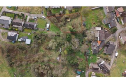 Großzügiges Baugrundstück mit bestehendem Grünbestand in Windeck! - Windeck / Leuscheid