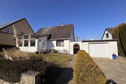 Ein-Zweifamilienhaus - 349.000,00&nbsp;EUR Kaufpreis, ca.&nbsp; 160,00&nbsp;m&sup2;&nbsp;Wohnfl&auml;che in Heiligenhafen (PLZ: 23774)