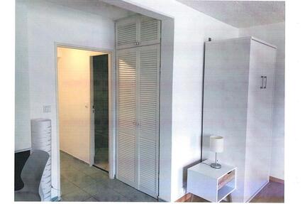 Charmante vollmöblierte 1-Zimmer Wohnung im 3. OG in Berlin-Frohn