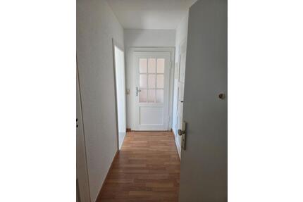 4-Raumwohnung zu verkaufen - 90.000,00&nbsp;EUR Kaufpreis, ca.&nbsp; 59,00&nbsp;m&sup2; in Böhlen (PLZ: 04564)