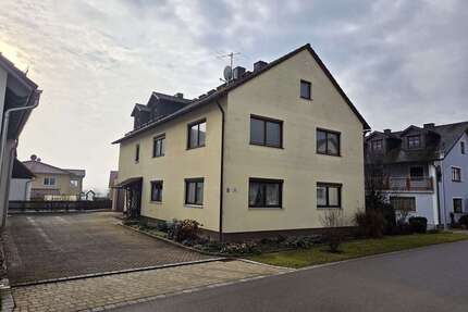 Haus zum Kaufen in Petersbuch 298.000,00 € 220 m²