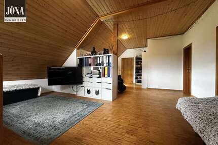 Haus zum Kaufen in Mainleus Fassoldshof 319.000,00 € 242 m² - Mainleus / Fassoldshof