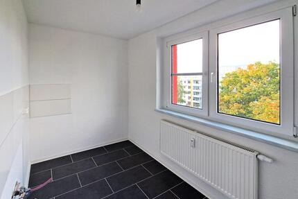 Sparpreis sichern: Familienwohnung mit Balkon & Tageslichtküche! - Neubrandenburg Carlshöhe
