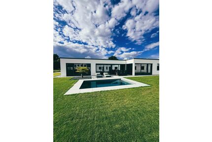 Provisionsfrei* Moderner Bungalow der Extraklasse mit Pool - Winsen