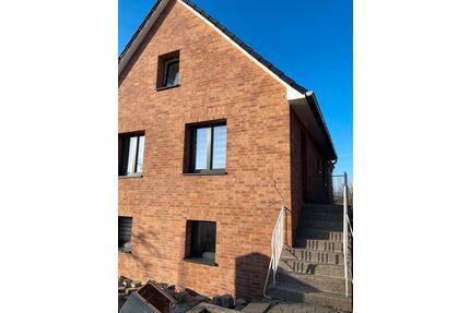 Einfamilienhaus zur Miete - 2.300,00&nbsp;EUR Kaltmiete, ca.&nbsp; 150,00&nbsp;m&sup2; in Hamburg (PLZ: 21037) Allermöhe