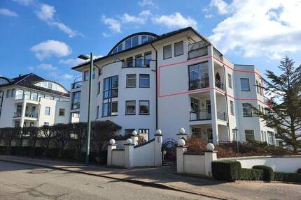 Exklusiv: Sonnige 3-Zi.-Whg. mit 2 Balkonen und TG-Stellplatz am Kurpark in Bad SchwartauRiesebusch