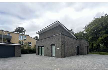 Haus zum Kaufen in Neumünster 575.000,00 € 224 m²