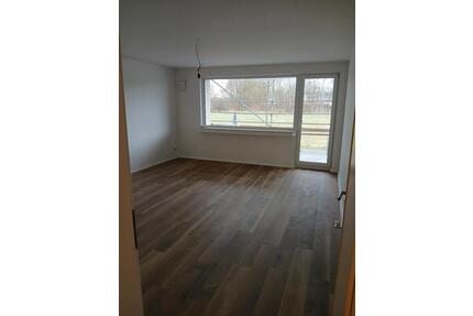 KERNSANIERTE 3 ZIMMER-WOHNUNG GROSSER BALKON GARBSEN STELINGEN