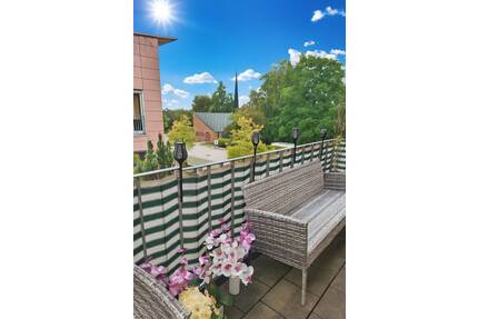 **Jetzt in Ihre Zukunft investieren** Schicke 3 Zi.-Wohnung mit Balkon und TG-Stpl. in Neufahrn (S1) - Neufahrn bei Freising