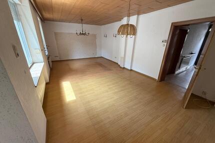 Großzügiges Haus mit 155 m², 6 Zimmern, Terrasse und Garten - Wadgassen