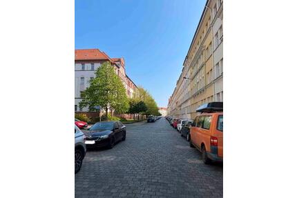 Renovierte 2-Zimmer-Wohnung mit Tageslichtbad - Leipzig Nordost