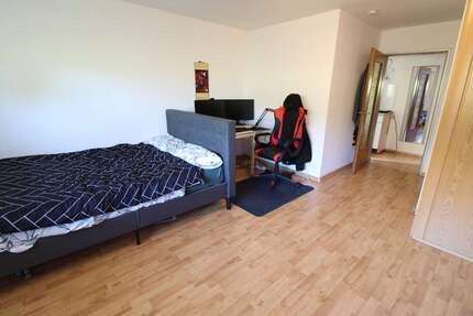 Wohnung zum Kaufen in Karlsruhe-Neureut 125.000,00 € 27.86 m²