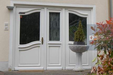 Die Tür zu Ihrem neuen Zuhause ! - Newel Butzweiler