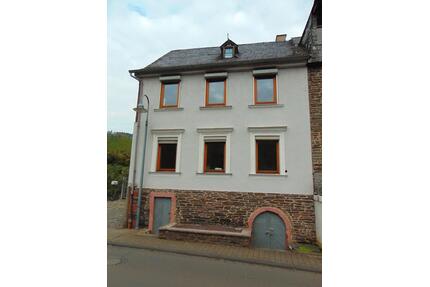 Haus mit Moselblick - 649,00&nbsp;EUR Kaltmiete, ca.&nbsp; 90,00&nbsp;m&sup2; in Traben-Trarbach (PLZ: 56841)