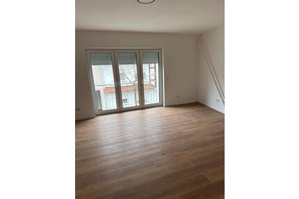 Wohnung zum vermieten - 1.150,00&nbsp;EUR Kaltmiete, ca.&nbsp; 90,00&nbsp;m&sup2; in Waghäusel (PLZ: 68753)